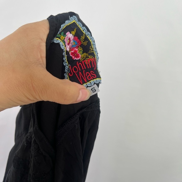 Johnny Was Black Boho V-Neck Embroidered Tunic Blouse Size Small - Picture 8 of 9